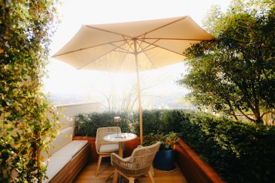 Low dining maakt van je terras een buitenkamer